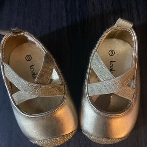 Newborn size 0 shoes